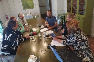 Mobilny infopunkt dla cudzoziemców gościł urzędniczkę