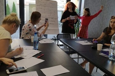 Opowieści o kulturach naszych krajów i biernik w praktyce