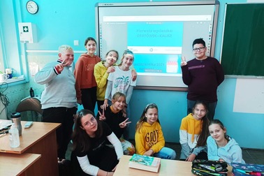 Uczniowie przygotowują się do pierwszej wycieczki