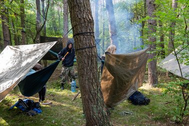 Pierwsze nocowanie z #ForestBuddy: luksus pod chmurką i dzikie przygody w sercu natury