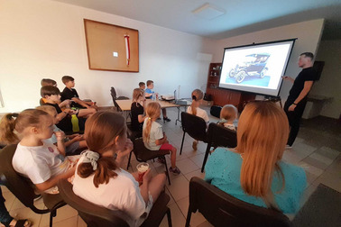 Letnia odsłona kina w Lipnie – pełen wrażeń pokaz bajek