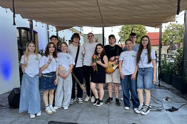 Młodzieżowy Dziedziniec Aktywności – młodzi działają na 100%!